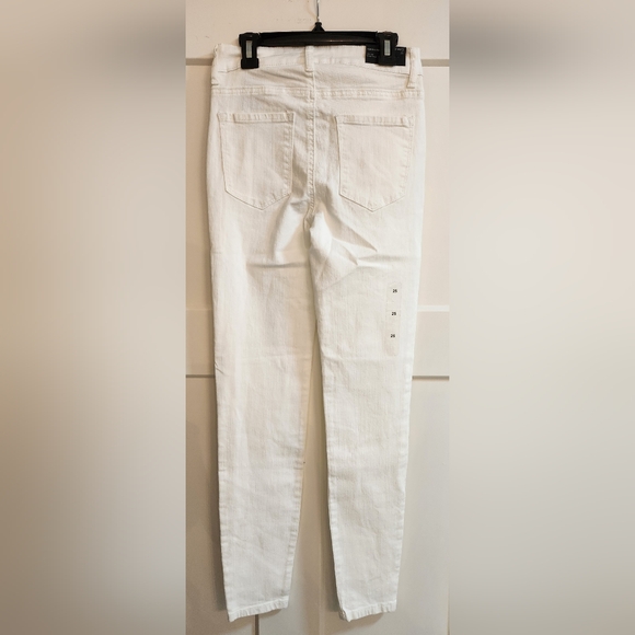 Numero Verona ankle high rise Skinny jeans.  Size 25. Nwt - Picture 2 of 2